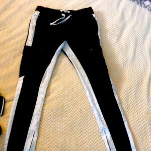 Blacks and white skinny jeans cargo pants
